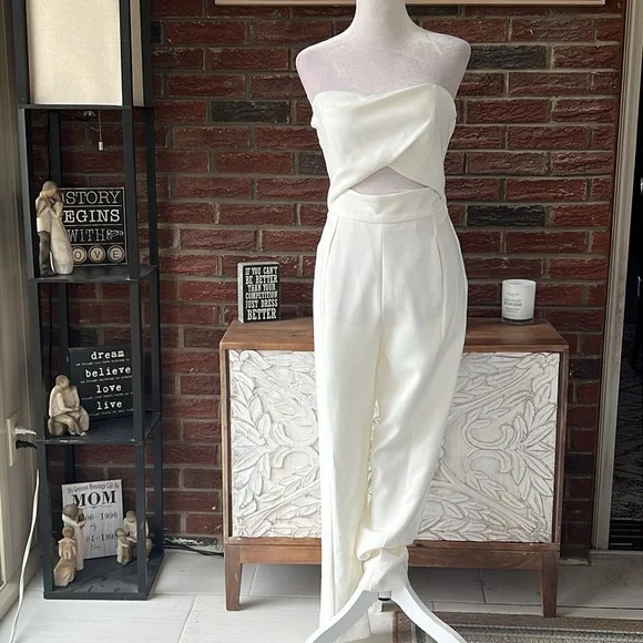Black Halo Jada Strapless Jumpsuit Size 10 NWT